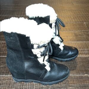 Sorel Joan of Arctic